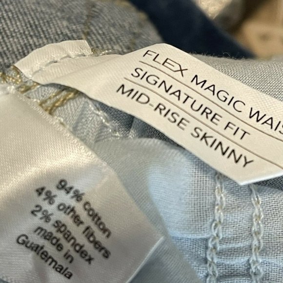 LANE BRYANT FLEX SIZE 26W SKINNY MID RISE MEDIUM WASH DESTRUCTED WOMEN JEANS NWT - Picture 11 of 12